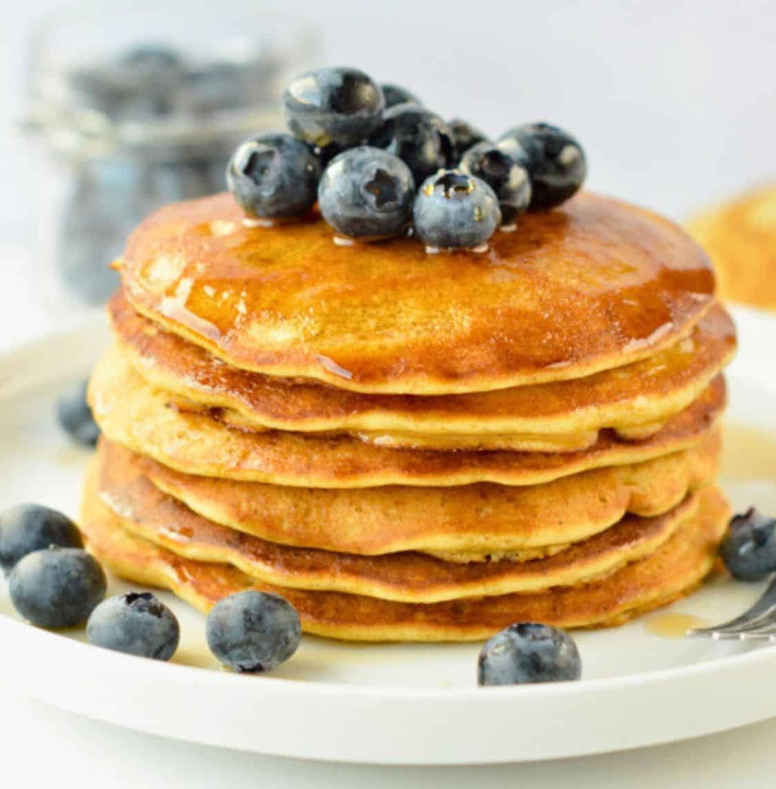 Vegan kikerhernejahust pannkoogid